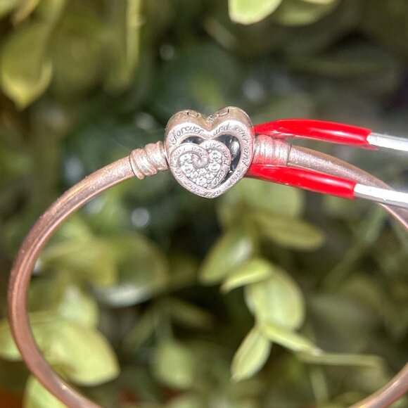 Pandora Forever & Ever Heart Clasp Bangle - Picture 3 of 6